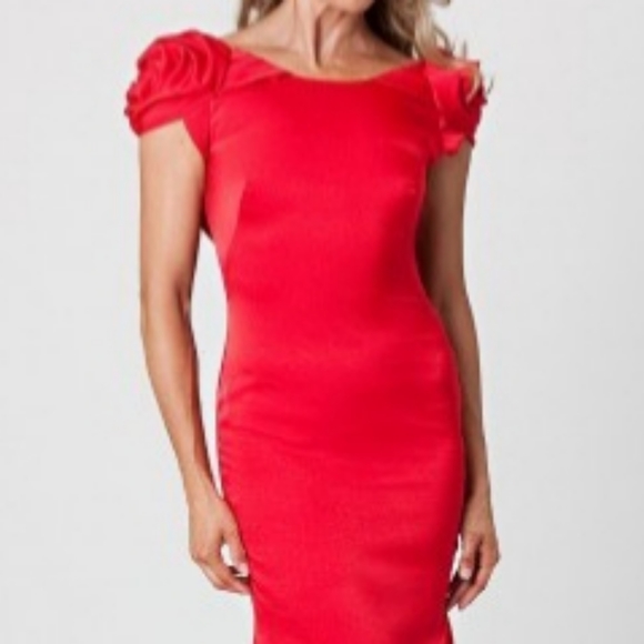 JS COLLECTION RED GOWN - Picture 3 of 10